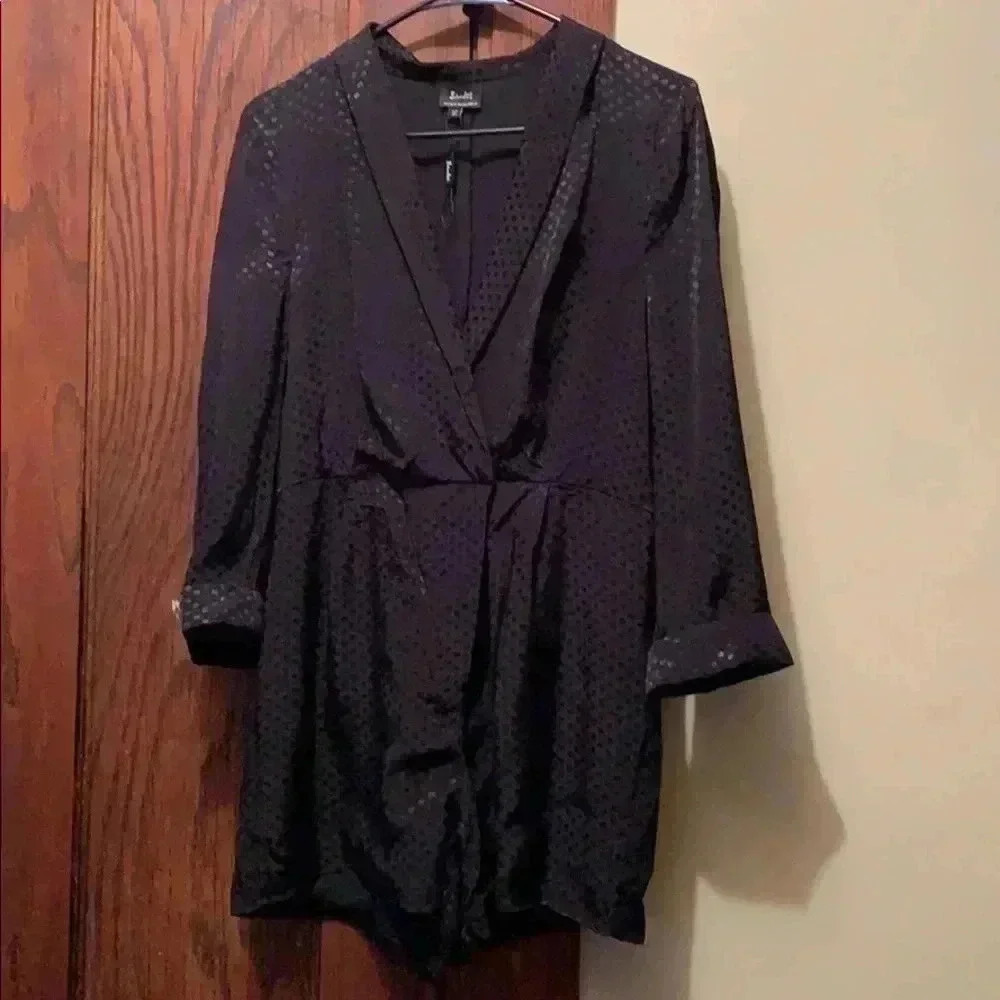 Bardot women’s long sleeves jumper.